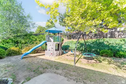 5024 S 2575 W, Roy, UT 84067 - Photo 15