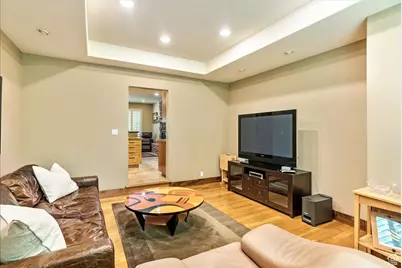 4757 S Meadowview Rd, Murray, UT 84107 - Photo 31