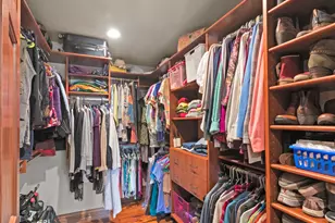 2968 E Pine View Dr S, Cottonwood Heights, UT 84121 - Photo 9