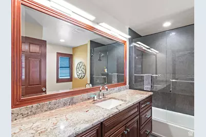 2968 E Pine View Dr S, Cottonwood Heights, UT 84121 - Photo 11