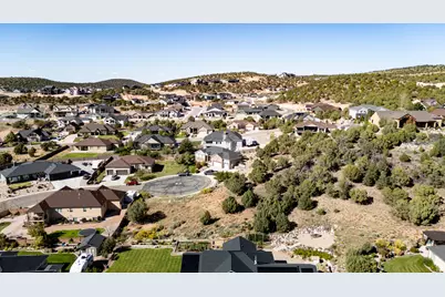 2077 S Talon Cir #77, Cedar City, UT 84720 - Photo 7