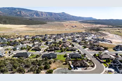 2077 S Talon Cir #77, Cedar City, UT 84720 - Photo 9