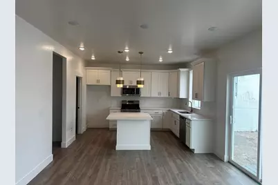 2414 W Santa Fe Dr, Mapleton, UT 84664 - Photo 3