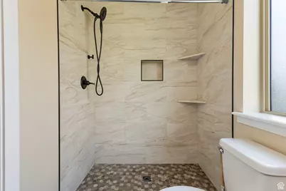 642 E Center St, Pleasant Grove, UT 84062 - Photo 19