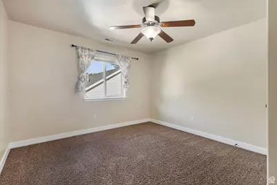 642 E Center St, Pleasant Grove, UT 84062 - Photo 17