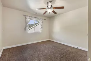 642 E Center St, Pleasant Grove, UT 84062 - Photo 17