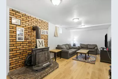 2295 W Myers Ln, Riverton, UT 84065 - Photo 17