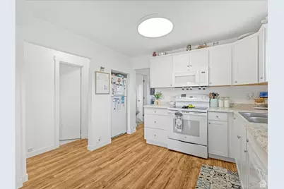 2295 W Myers Ln, Riverton, UT 84065 - Photo 9