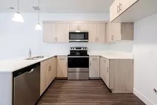 855 N Pugh Ln, Saratoga Springs, UT 84045 - Photo 11