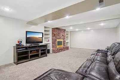 11343 S Clifford Cir E, Sandy, UT 84092 - Photo 35