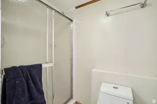 11343 S Clifford Cir E, Sandy, UT 84092 - Photo 45