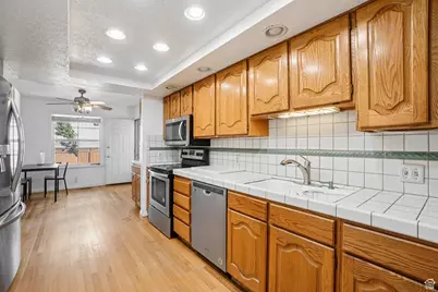 11343 S Clifford Cir E, Sandy, UT 84092 - Photo 17