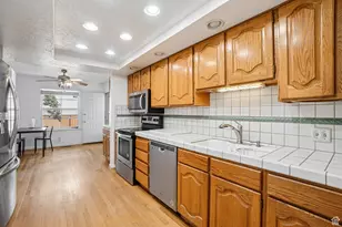 11343 S Clifford Cir E, Sandy, UT 84092 - Photo 17