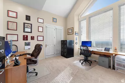 2471 S Scenic Dr E, Salt Lake City, UT 84109 - Photo 13