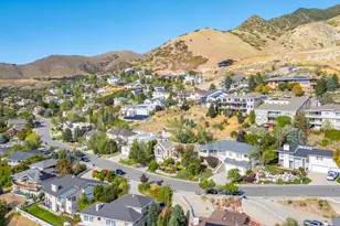 2471 S Scenic Dr E, Salt Lake City, UT 84109 - Photo 35