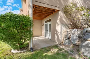 2471 S Scenic Dr E, Salt Lake City, UT 84109 - Photo 29