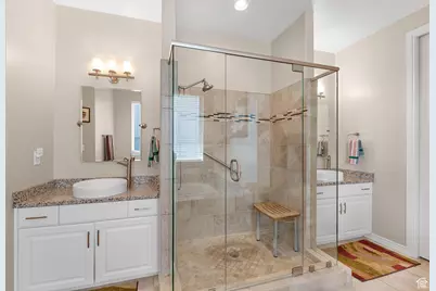 2471 S Scenic Dr E, Salt Lake City, UT 84109 - Photo 19