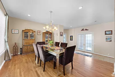 2471 S Scenic Dr E, Salt Lake City, UT 84109 - Photo 3