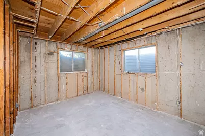 5304 S 3100 W, Roy, UT 84067 - Photo 31