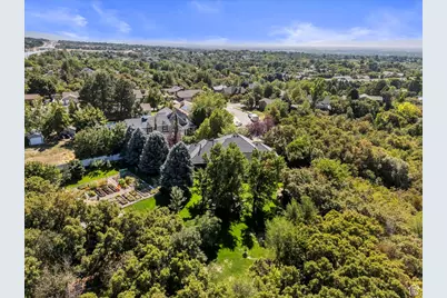 2136 N 2800 E, Layton, UT 84040 - Photo 39