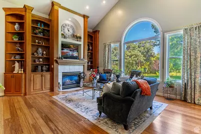 2136 N 2800 E, Layton, UT 84040 - Photo 7