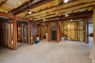 8457 S 6430 W, West Jordan, UT 84081 - Photo 17