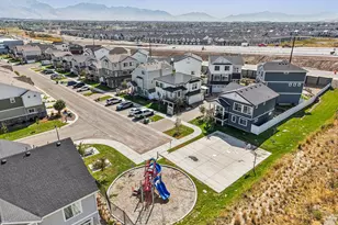 4401 W Bromwell Ct, Lehi, UT 84048 - Photo 33