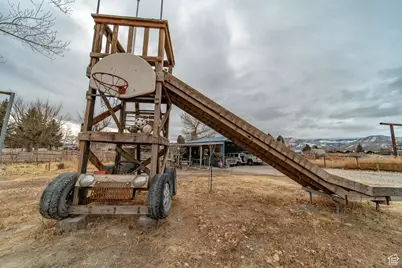 180 E Main St, Ferron, UT 84523 - Photo 37