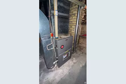 590 Parkway St, East Carbon, UT 84520 - Photo 11