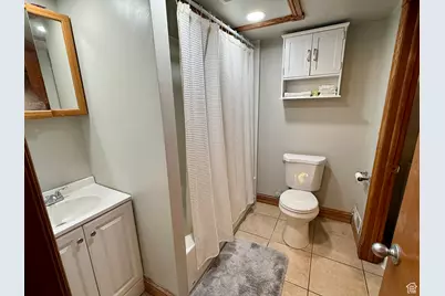 2184 W 5500 S, Roy, UT 84067 - Photo 5