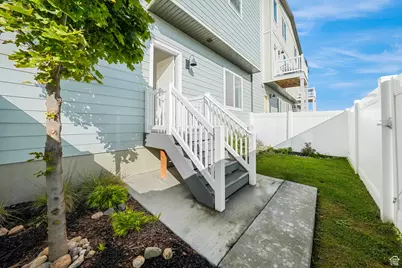 5214 N Folkstone Dr, Eagle Mountain, UT 84005 - Photo 25