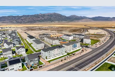 5214 N Folkstone Dr, Eagle Mountain, UT 84005 - Photo 29