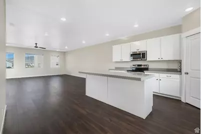 5214 N Folkstone Dr, Eagle Mountain, UT 84005 - Photo 3
