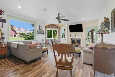 164 E 200 S, Hyde Park, UT 84318 - Photo 15