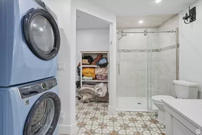 164 E 200 S, Hyde Park, UT 84318 - Photo 23