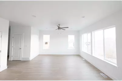 3961 W 950 N #457, Lehi, UT 84043 - Photo 5