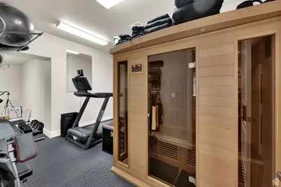 2161 Lorita Way E, Cottonwood Heights, UT 84093 - Photo 33