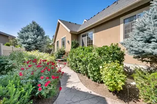 2161 Lorita Way E, Cottonwood Heights, UT 84093 - Photo 9