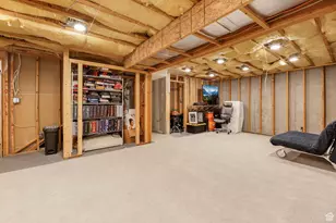 2065 E Autumn St, Eagle Mountain, UT 84005 - Photo 33