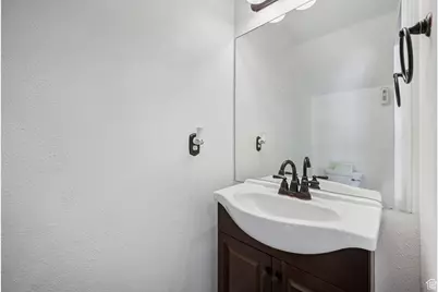 81 W 1930 N, Tooele, UT 84074 - Photo 13