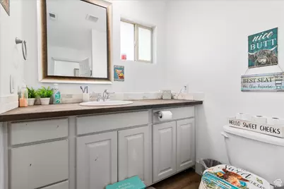 340 E 300 S, Gunnison, UT 84634 - Photo 27