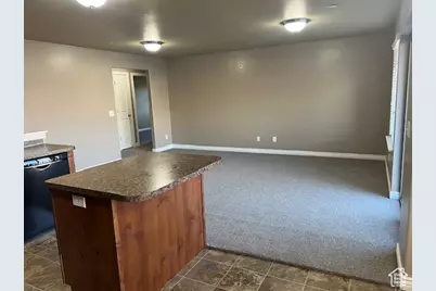 917 S Main St #H, Layton, UT 84041 - Photo 5