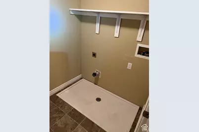 895 S Main St #E, Layton, UT 84041 - Photo 9