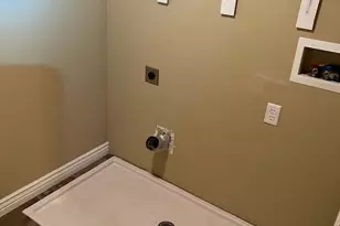 895 S Main St, Layton, UT 84041 - Photo 9