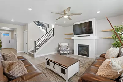 572 S Chamberlain St, Mapleton, UT 84664 - Photo 7