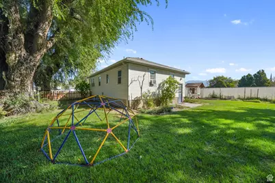 2259 W 1800 N, Clinton, UT 84015 - Photo 23