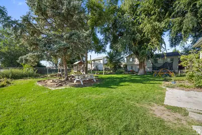 2259 W 1800 N, Clinton, UT 84015 - Photo 25