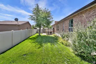 4438 S 1700 W, Roy, UT 84067 - Photo 17
