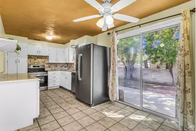 7045 S 65 E, Midvale, UT 84047 - Photo 11