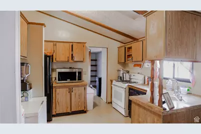 1184 S 1000 E, Provo, UT 84606 - Photo 13